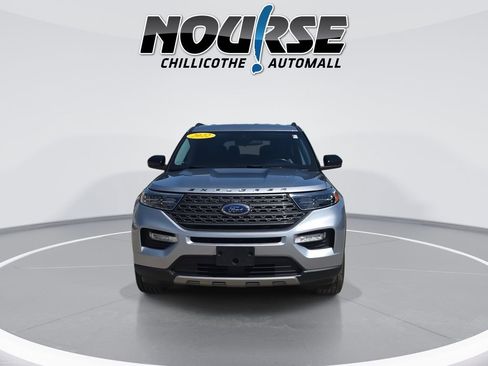 Used 2022 Ford Explorer XLT w/ Equipment Group 202A AWD/4WD image 3