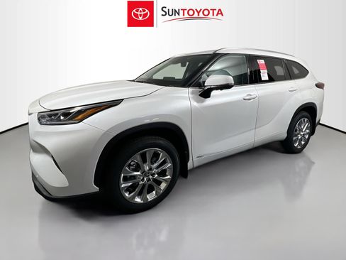 New 2026 Toyota Highlander Limited image 9