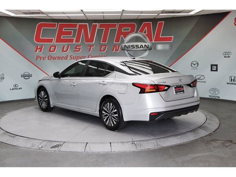 New 2026 Nissan Altima 2.5 SV FWD image 3