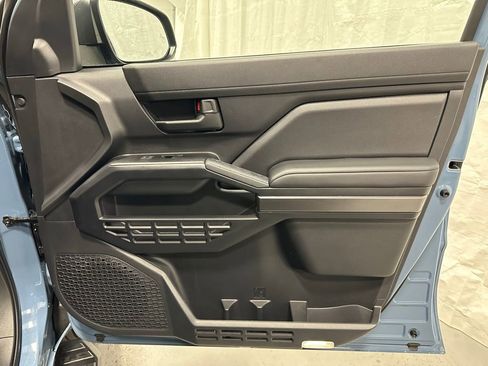 Used 2025 Toyota 4Runner SR5 image 54