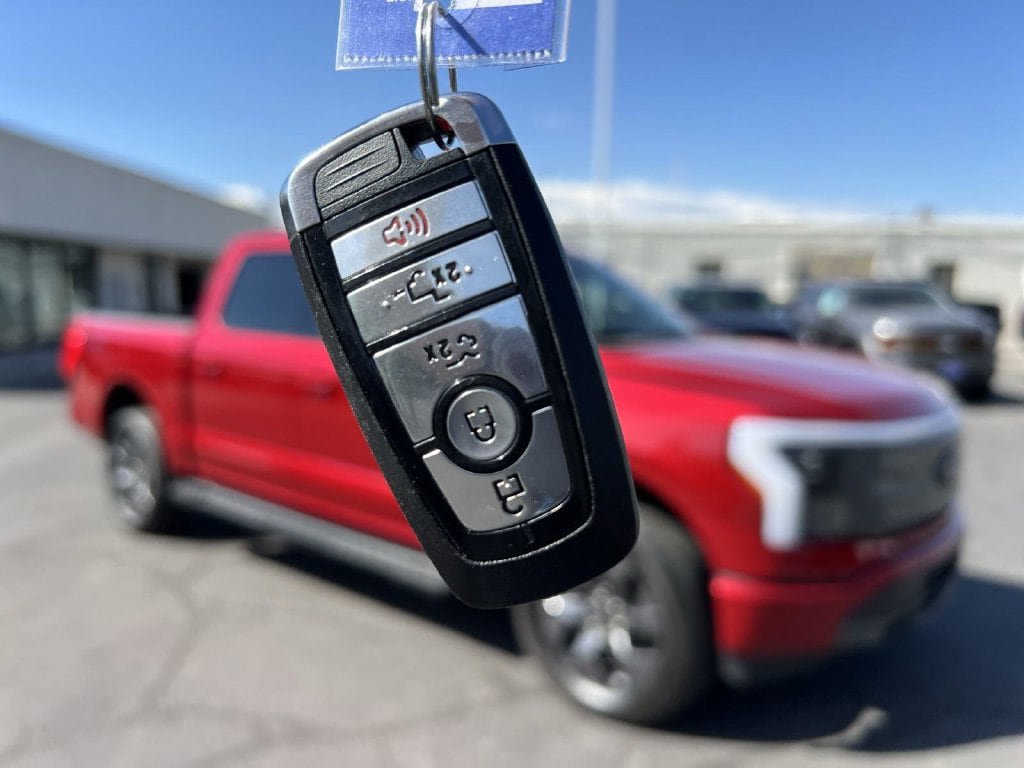 Used 2023 Ford F150 Lightning Lariat AWD/4WD image 42