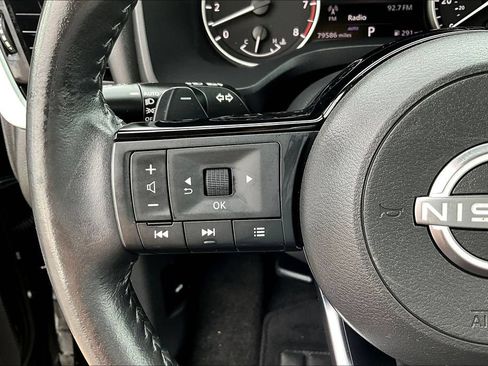 Used 2023 Nissan Rogue SL AWD/4WD image 12
