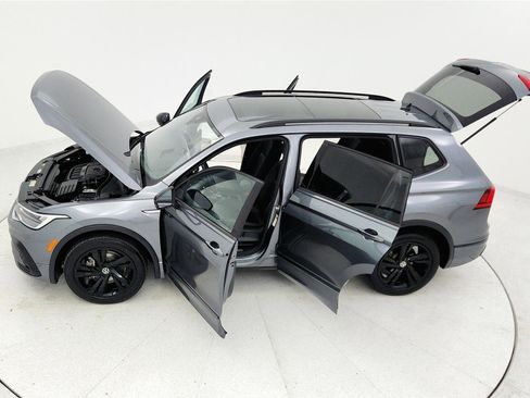Used 2023 Volkswagen Tiguan SE R-Line image 21