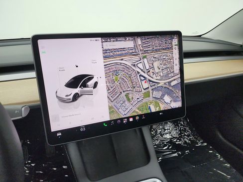 Used 2023 Tesla Model 3 Standard Range RWD image 10