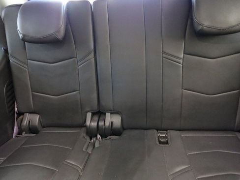 Used 2017 Cadillac Escalade Luxury AWD/4WD image 34