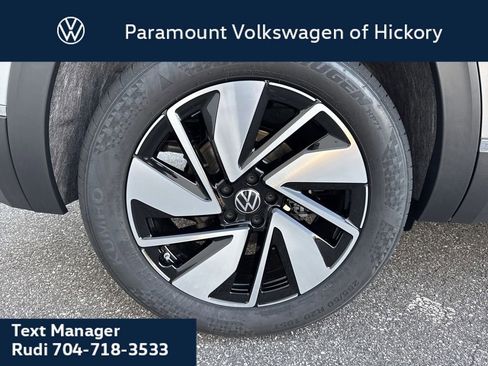 New 2026 Volkswagen Atlas SEL image 10