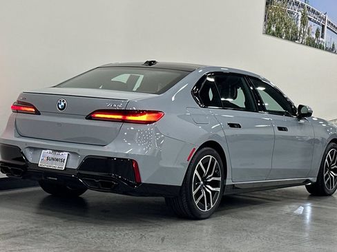 Used 2024 BMW 760i xDrive w/ Executive Package AWD/4WD image 4