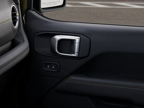 New 2026 Jeep Wrangler Unlimited Sahara AWD/4WD image 33