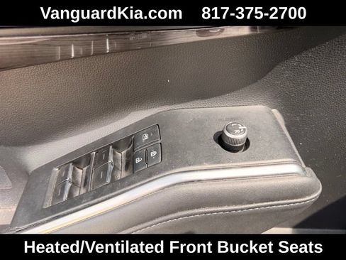 Used 2021 Toyota Highlander Limited FWD image 19