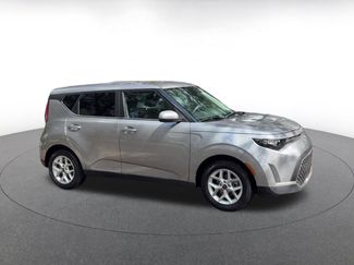 Used 2025 Kia Soul LX w/ LX Technology Package FWD video 2