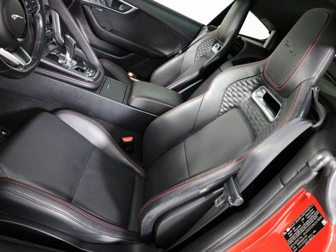 Used 2022 Jaguar F-TYPE R-Dynamic image 10