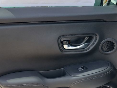 New 2026 Honda HR-V EX-L image 8