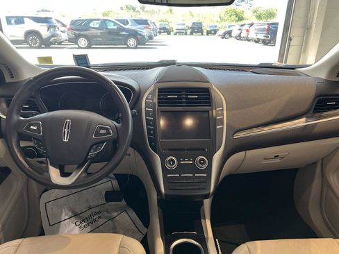 Used 2019 Lincoln MKC Reserve w/ MKC Climate Package AWD/4WD image 12