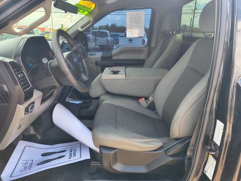 Used 2017 Ford F150 XL w/ Equipment Group 101A Mid AWD/4WD image 13