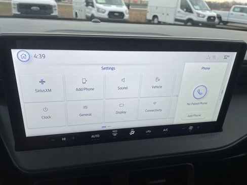 New 2025 Ford Maverick XL w/ Equipment Group 101A image 33