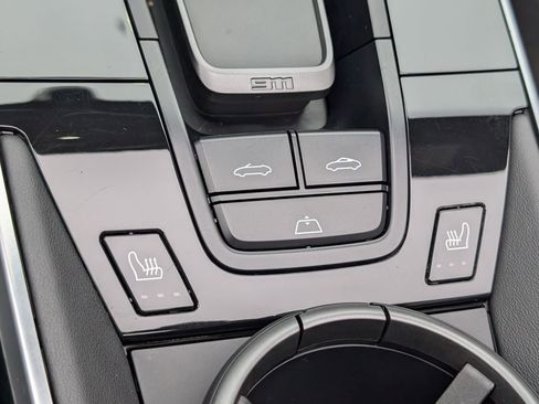 Certified 2024 Porsche 911 Turbo image 19