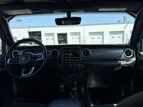 Used 2023 Jeep Wrangler Unlimited Rubicon 4xe w/ Cold Weather Group AWD/4WD image 19