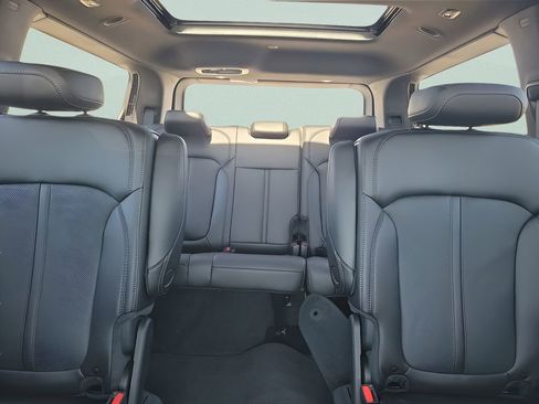 New 2026 Jeep Grand Wagoneer w/ Premium Group I image 13