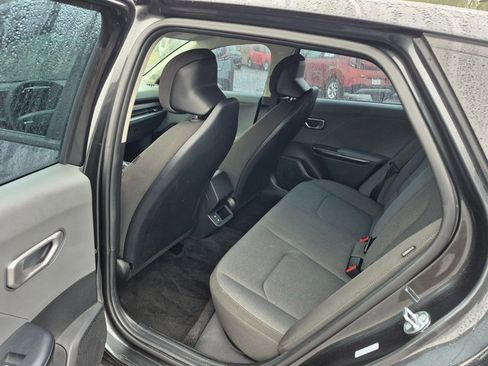 Used 2025 Kia K4 LXS image 11