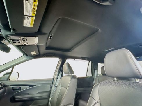 Used 2023 Honda Passport Elite image 15