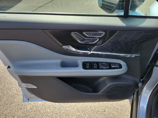 Used 2022 Lincoln Corsair FWD image 7