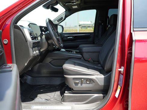 Used 2026 Chevrolet Tahoe RST w/ Advanced Technology Package AWD/4WD image 7