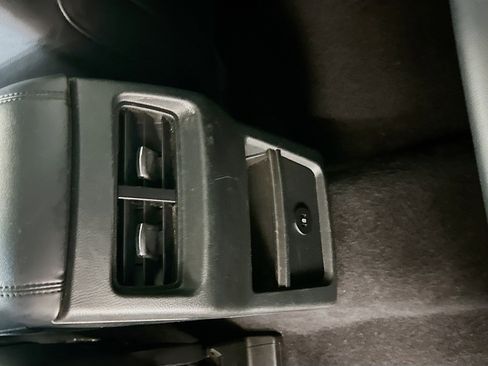 Used 2024 Ford Edge SEL image 28