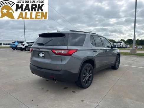 Used 2021 Chevrolet Traverse RS FWD image 5