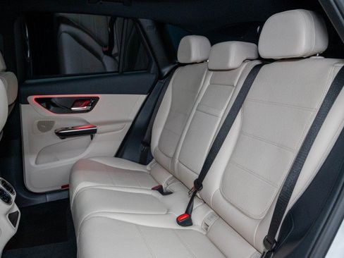 New 2026 Mercedes-Benz GLC 300 4MATIC image 14