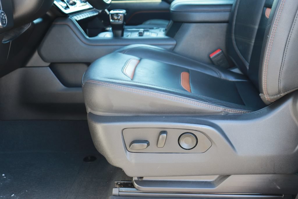 Used 2025 GMC Sierra 1500 AT4 AWD/4WD image 10