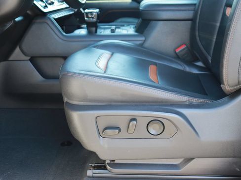 Used 2025 GMC Sierra 1500 AT4 AWD/4WD image 10