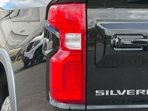 Used 2023 Chevrolet Silverado 1500 ZR2 w/ Technology Package AWD/4WD image 43
