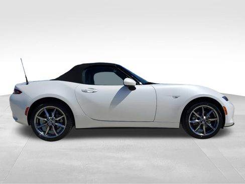 Certified 2022 MAZDA MX-5 Miata Grand Touring RWD image 4