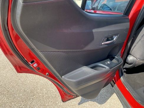 Used 2021 Toyota C-HR XLE image 20