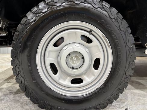 Used 2013 Ford F250 XL w/ Skid Plate Pkg image 26