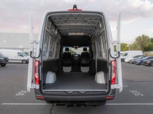 New 2025 Mercedes-Benz Sprinter 2500 image 10
