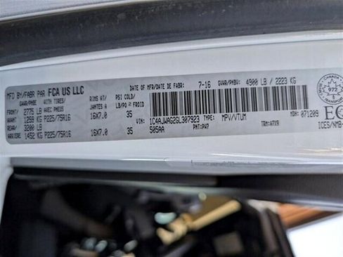 Used 2016 Jeep Wrangler Sport image 28