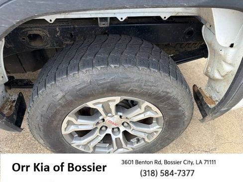Used 2021 GMC Sierra 1500 4x4 Crew Cab w/ Sierra Value Package image 12