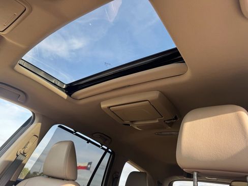 Certified 2020 Honda Pilot Touring image 23