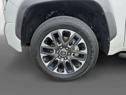 Used 2022 Toyota Tundra Limited image 10