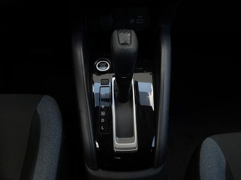 Used 2025 Nissan Versa SV FWD image 21
