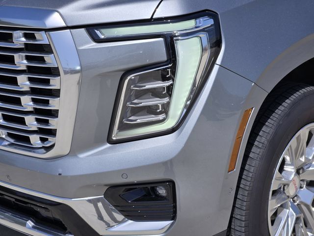 Used 2025 GMC Yukon Denali AWD/4WD image 9