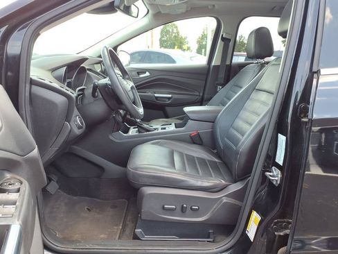 Used 2017 Ford Escape Titanium w/ Equipment Group 301A AWD/4WD image 18