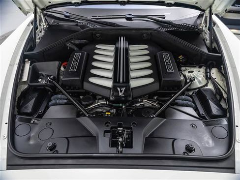Used 2020 Rolls-Royce Dawn RWD image 20