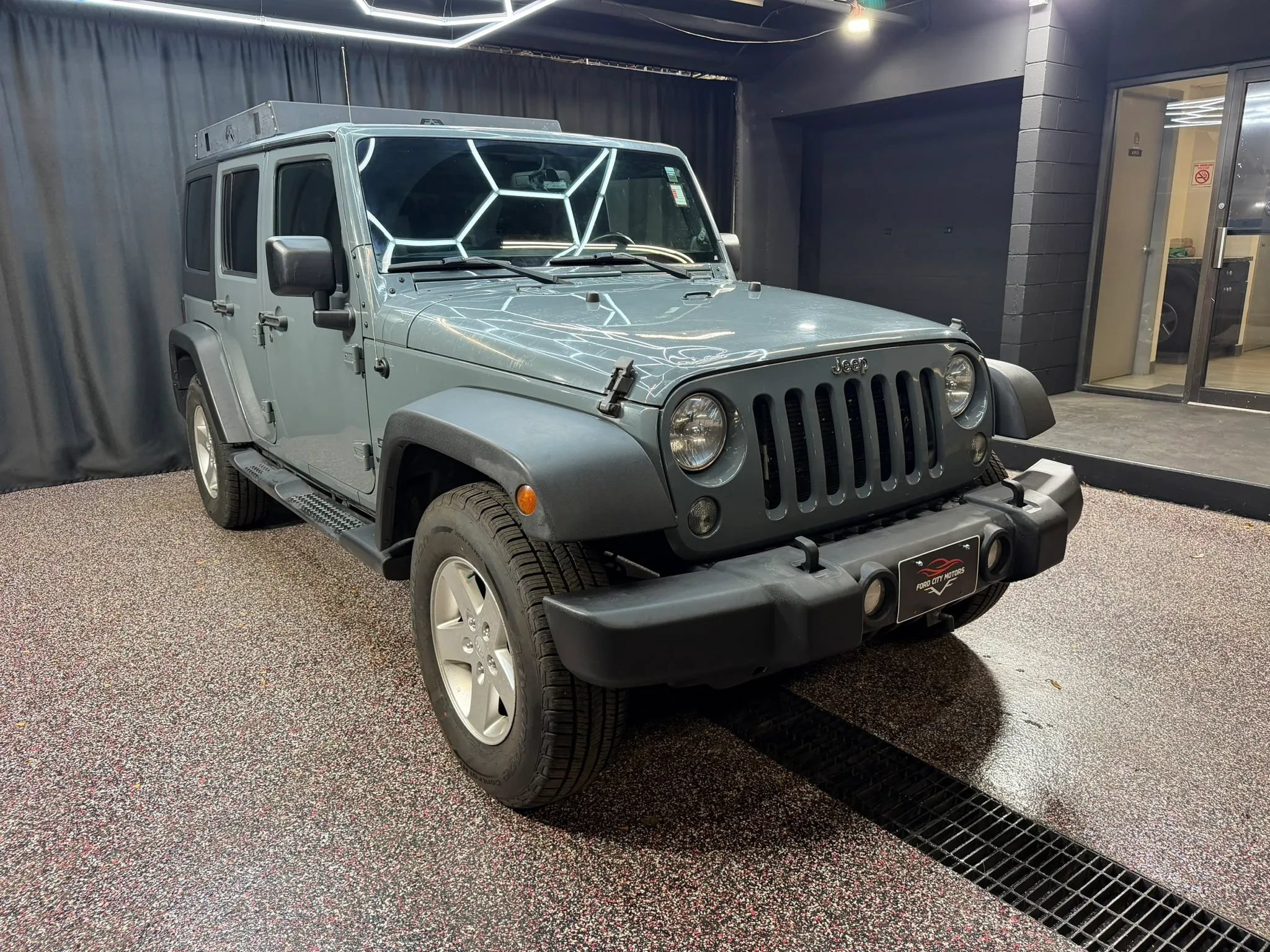 Used 2014 Jeep Wrangler Unlimited Sport w/ Dual Top Group AWD/4WD image 11
