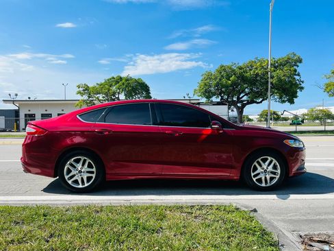 Used 2013 Ford Fusion SE FWD image 6