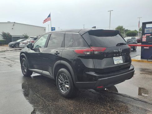 Used 2024 Nissan Rogue S FWD image 23