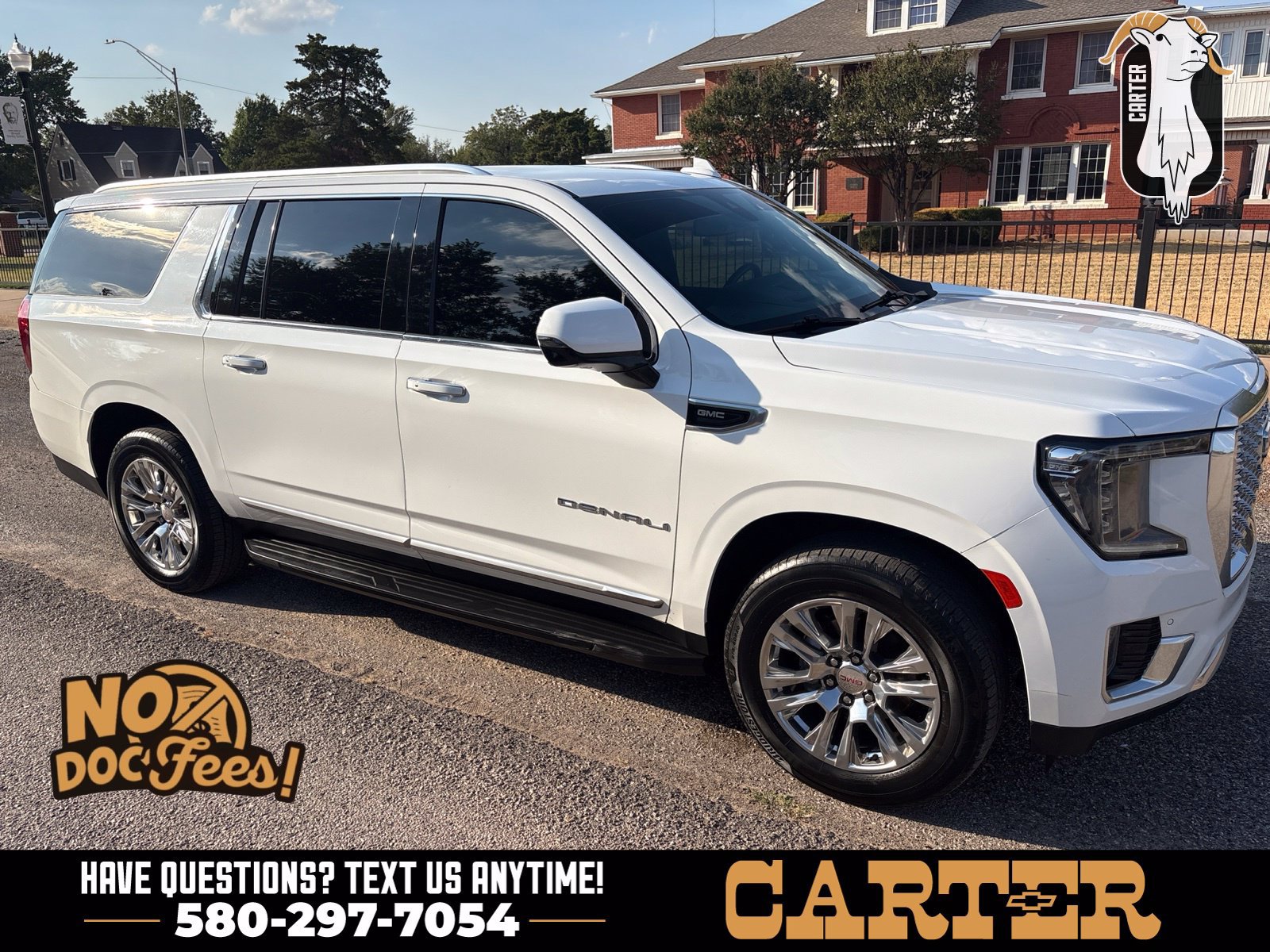 Used 2021 GMC Yukon XL Denali RWD image 1