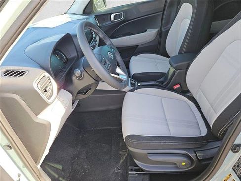 New 2026 Hyundai Venue SEL image 11