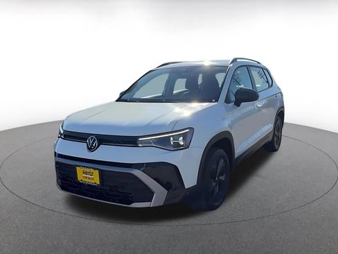 Used 2026 Volkswagen Taos S FWD image 6